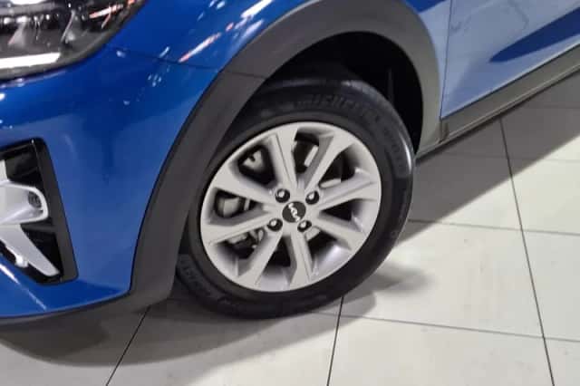 Kia Stonic (2025) thumbnail 2
