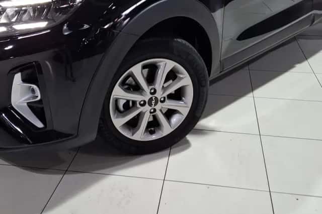 Kia Stonic (2025) thumbnail 2