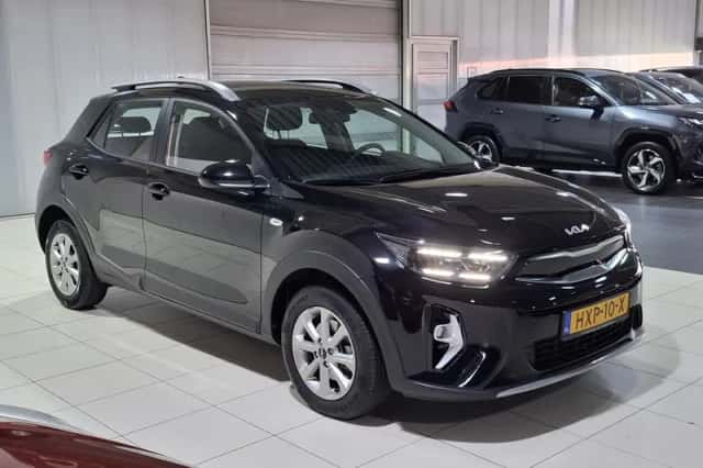 Kia Stonic (2025) thumbnail 3