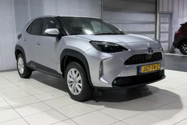 Toyota Yaris Cross (2024) thumbnail 5