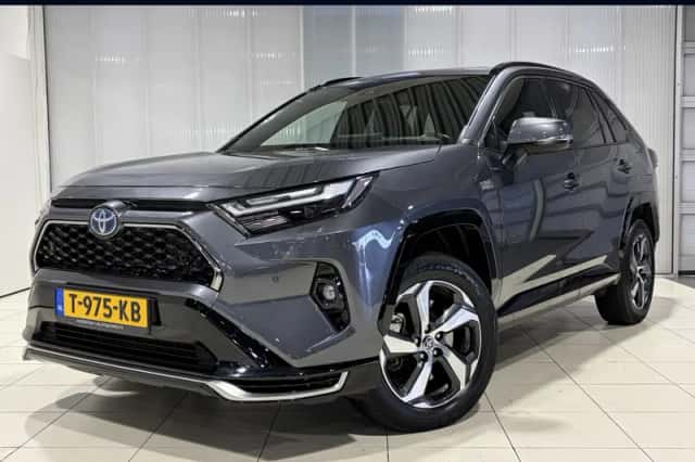 Toyota RAV4 (2022) thumbnail 1