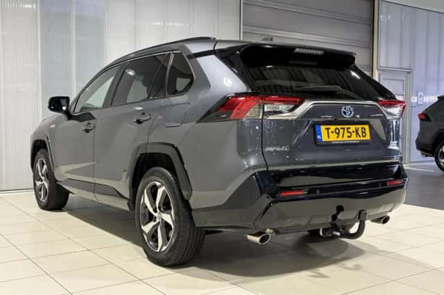 Toyota RAV4 (2022) thumbnail 6