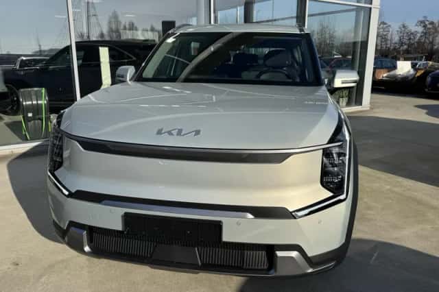 Kia EV9 (2026) thumbnail 2