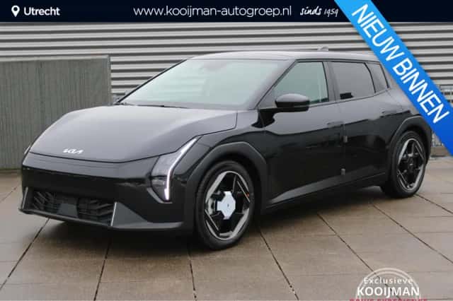 Kia EV4 (2026) thumbnail 1