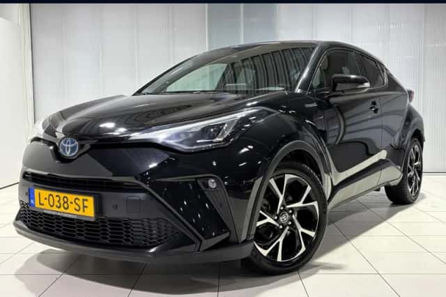 Toyota C-HR (2021) thumbnail 1