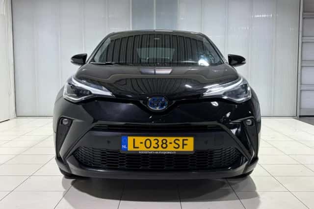 Toyota C-HR (2021) thumbnail 6