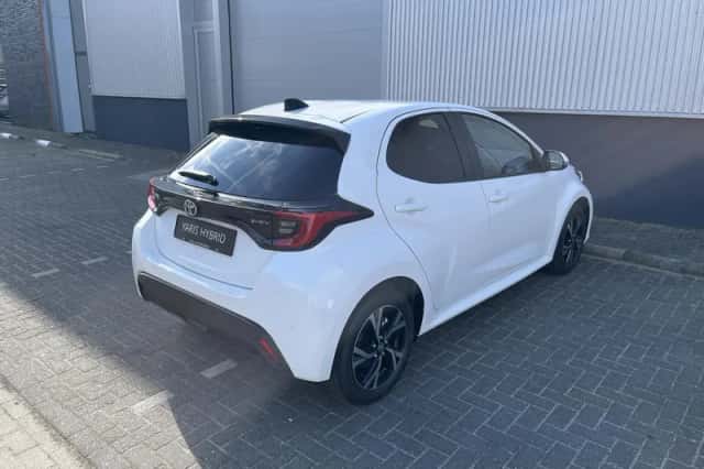 Toyota Yaris (2026) thumbnail 3