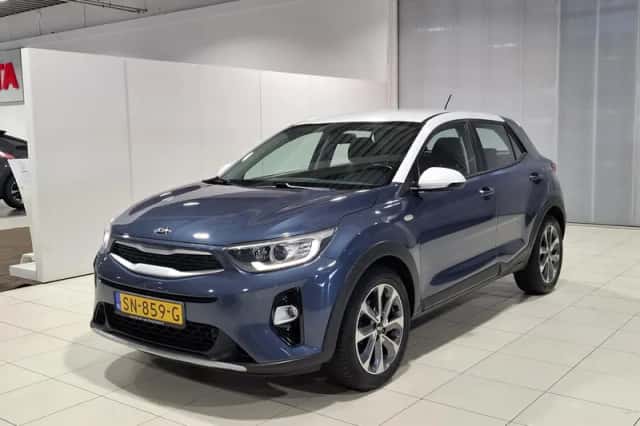 Kia Stonic (2018) thumbnail 5