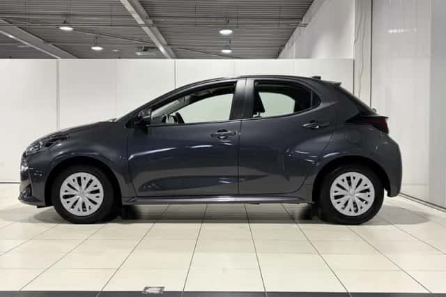 Toyota Yaris (2023) thumbnail 5