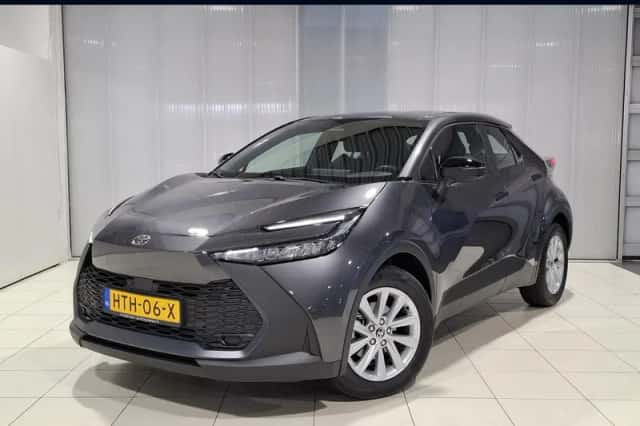 Toyota C-HR (2025) thumbnail 1