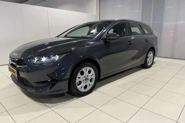 Kia Ceed (2025) thumbnail 3