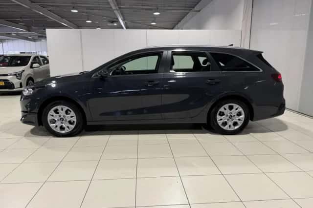 Kia Ceed (2025) thumbnail 4