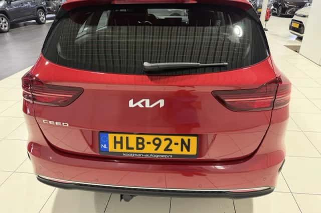 Kia Ceed (2025) thumbnail 6