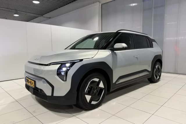 Kia EV3 (2025) thumbnail 3