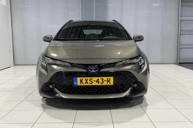 Toyota Corolla (2024) thumbnail 3