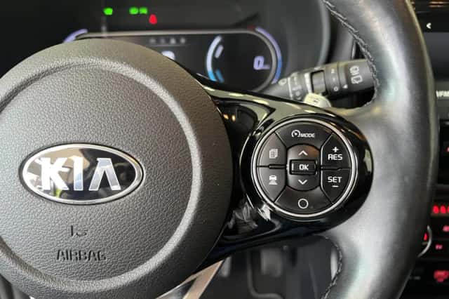 Kia Soul EV (2020) thumbnail 3