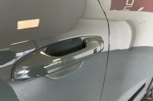 Kia Niro EV (2023) thumbnail 2