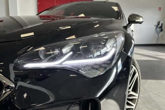 Kia Stinger (2022) thumbnail 3