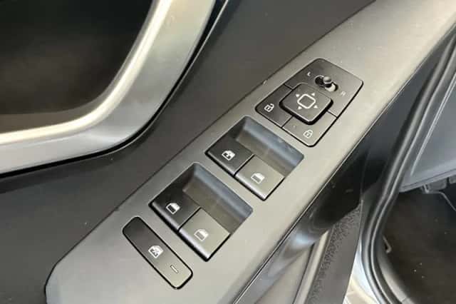Kia Niro EV (2024) thumbnail 3