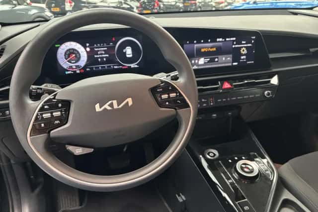Kia Niro EV (2024) thumbnail 3