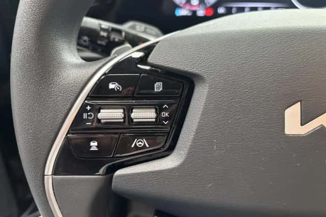 Kia Niro EV (2024) thumbnail 5