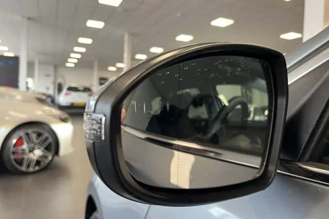 Kia Ceed Sportswagon (2023) thumbnail 3
