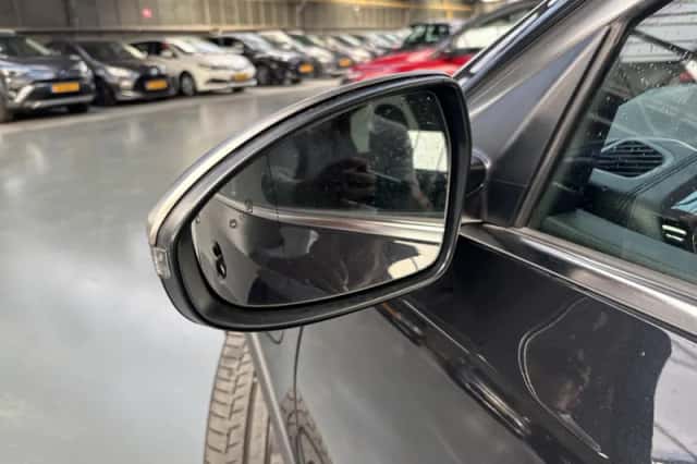 Kia XCeed (2020) thumbnail 3