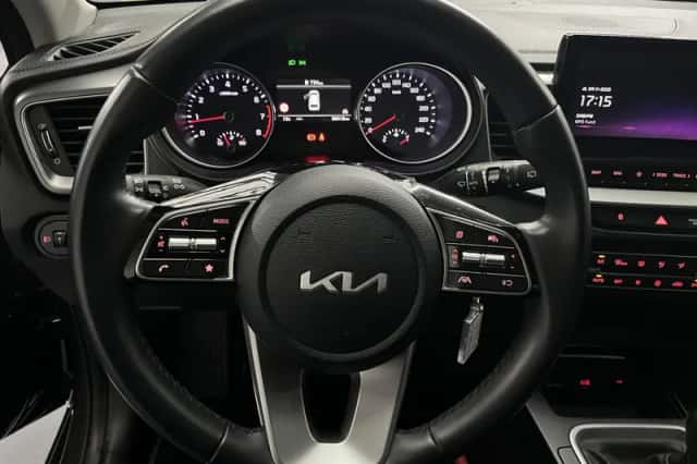 Kia Ceed Sportswagon (2024) thumbnail 5