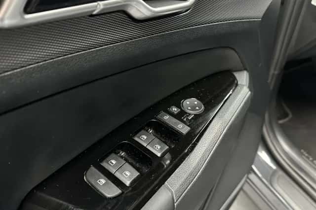 Kia Sportage (2022) thumbnail 3