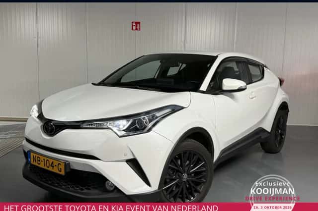 Toyota C-HR (2017) thumbnail 1