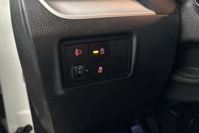 Kia Picanto (2016) thumbnail 6