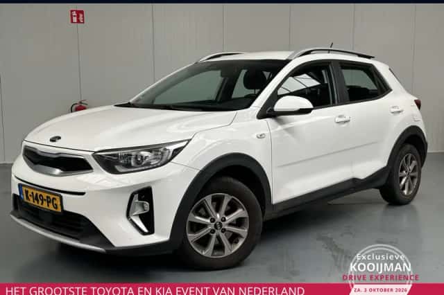 Kia Stonic (2021) thumbnail 1