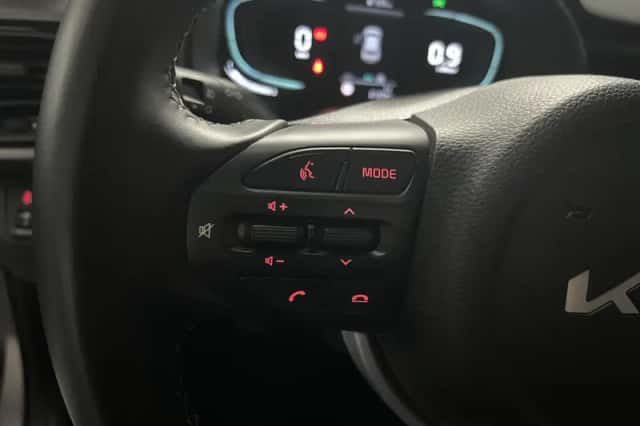 Kia Stonic (2025) thumbnail 5