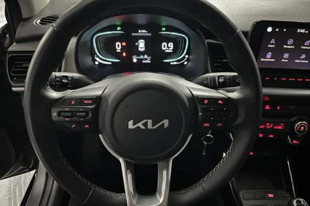 Kia Stonic (2025) thumbnail 6