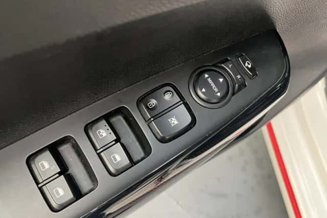 Kia Picanto (2021) thumbnail 2