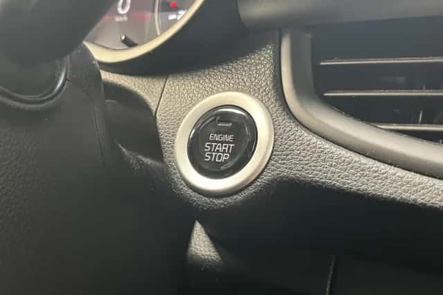 Kia Picanto (2021) thumbnail 5