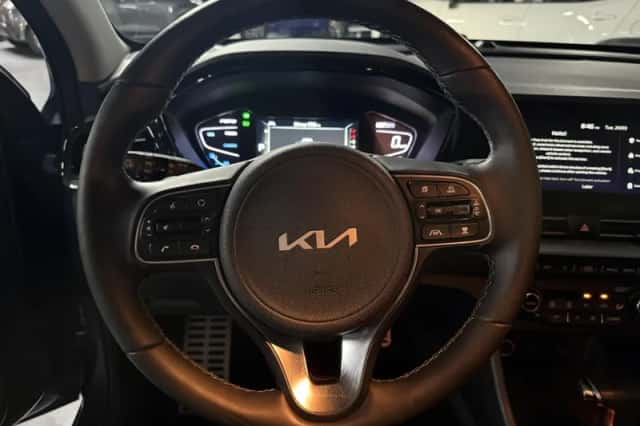 Kia Niro (2022) thumbnail 6