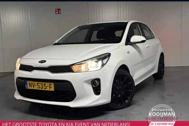 Kia Rio (2017) thumbnail 1