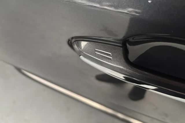 Toyota RAV4 (2019) thumbnail 2