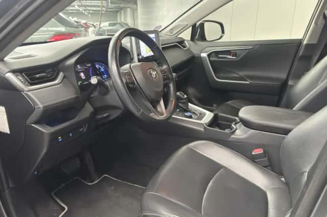 Toyota RAV4 (2019) thumbnail 4
