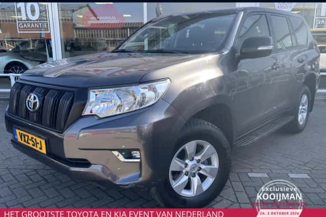 Toyota Land Cruiser (2022) thumbnail 1