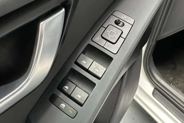 Kia Niro (2025) thumbnail 4