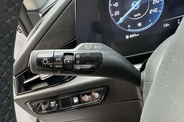 Kia Niro (2025) thumbnail 5