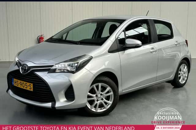Toyota Yaris (2016) thumbnail 1