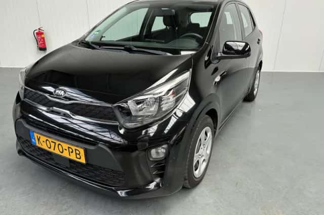 Kia Picanto (2021) thumbnail 2
