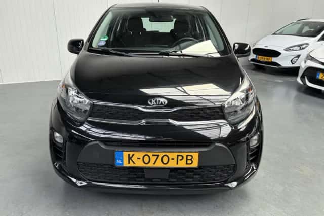 Kia Picanto (2021) thumbnail 3