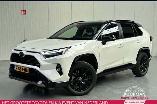 Toyota RAV4 (2022) thumbnail 1