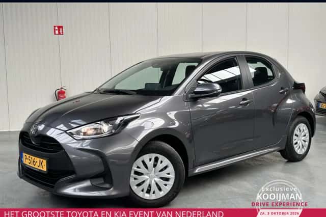 Toyota Yaris (2022) thumbnail 1