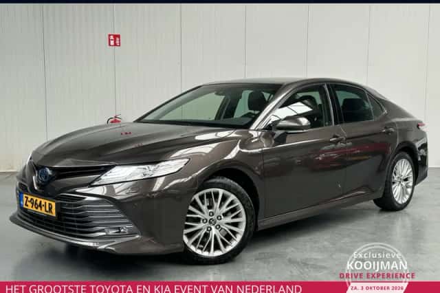 Toyota Camry (2020) thumbnail 1