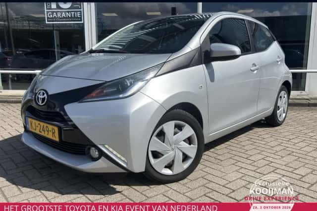 Toyota Aygo (2016) thumbnail 1